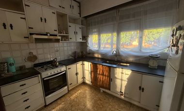 VENTA CHALET 3 DORMITORIOS EN ROLDAN