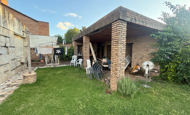 VENTA CHALET 3 DORMITORIOS EN ROLDAN