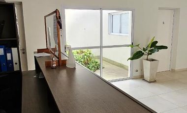 Alquiler de 8 Consultorios, patios internos, recepción, A ESTRENAR!!!!!