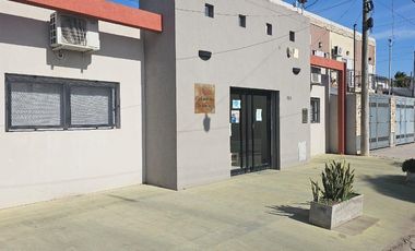 Alquiler de 8 Consultorios, patios internos, recepción, A ESTRENAR!!!!!