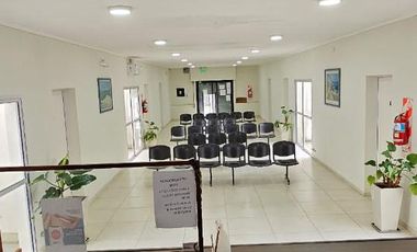 Alquiler de 8 Consultorios, patios internos, recepción, A ESTRENAR!!!!!