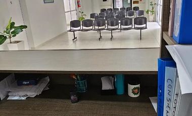 Alquiler de 8 Consultorios, patios internos, recepción, A ESTRENAR!!!!!