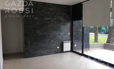 Impecable departamento en Planta baja con parrilla propia y piscina en Complejo Las Cavas