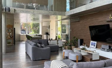 Venta. Casa moderna. 4 dormitorios - Kentucky, Funes