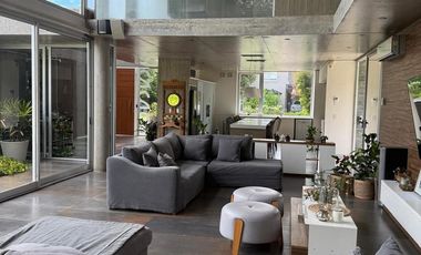 Venta. Casa moderna. 4 dormitorios - Kentucky, Funes