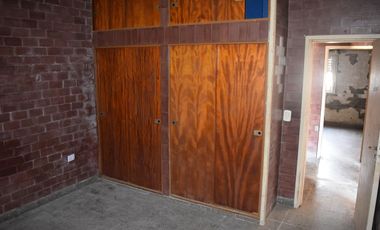 Casa venta Garin 3amb, fondo, jardín, terraza loza, 1 cuadra estación, zona oportunidad!