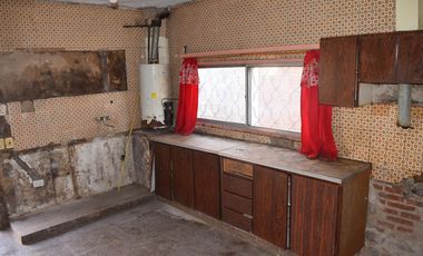 Casa venta Garin 3amb, fondo, jardín, terraza loza, 1 cuadra estación, zona oportunidad!