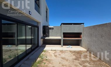 Dúplex premium único en Manantiales!