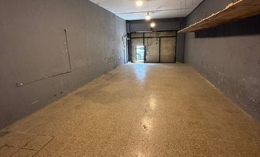 Se alquila local en pleno centro!