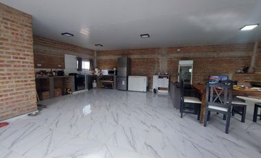 Terreno comercial en General Fernandez Oro