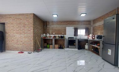 Terreno comercial en General Fernandez Oro