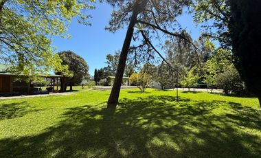 VENTA CASA 3 DORMI CON AMPLIO PARQUE EN CALLE 475 y 139 JOAQUIN GORINA