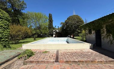 VENTA CASA 3 DORMI CON AMPLIO PARQUE EN CALLE 475 y 139 JOAQUIN GORINA