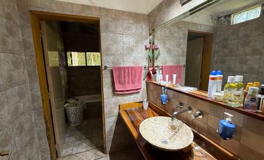 VENTA CASA 3 DORMI CON AMPLIO PARQUE EN CALLE 475 y 139 JOAQUIN GORINA