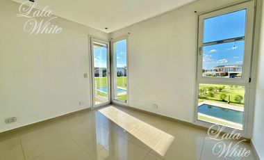 Casa con 4 dormitorios en venta - La Providencia Country Club, Canning, Ezeiza