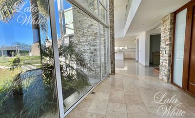 Casa con 4 dormitorios en venta - La Providencia Country Club, Canning, Ezeiza