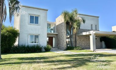 Casa con 4 dormitorios en venta - La Providencia Country Club, Canning, Ezeiza