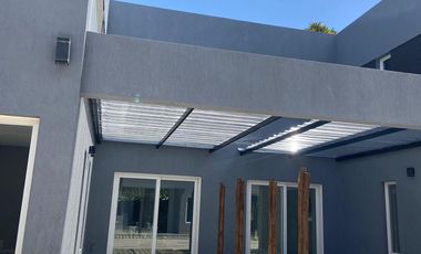 CASA DUPLEX VENTA CANNING BARRIO CERRADO