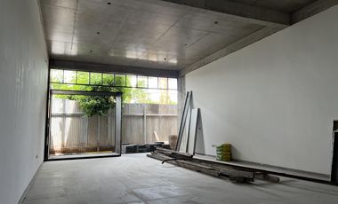 Local en ALQUILER - Complejo Comercial Distrito Gorina - 485 y 138 J. Gorina