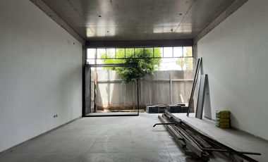 Local en ALQUILER - Complejo Comercial Distrito Gorina - 485 y 138 J. Gorina