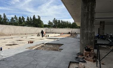 Local en ALQUILER - Complejo Comercial Distrito Gorina - 485 y 138 J. Gorina