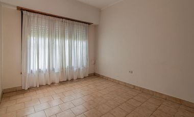 ¡Venta! Chalet de 6 ambientes - Bosque Alegre