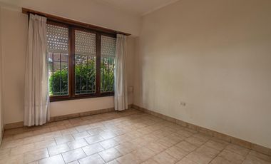 ¡Venta! Chalet de 6 ambientes - Bosque Alegre