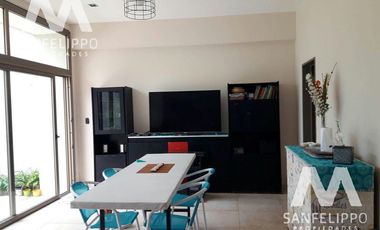 Casa en Venta  - Villa Dominico