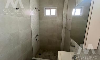 Casa en Venta  - Villa Dominico