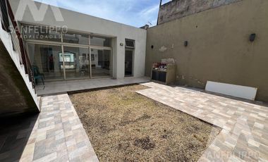Casa en Venta  - Villa Dominico