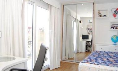 Venta Casa en La Lomada de Pilar - Estilo Clásico - Amplio Lote