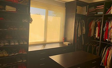 Venta Casa en La Lomada de Pilar - Estilo Clásico - Amplio Lote