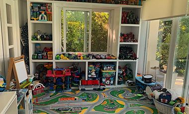 Venta Casa en La Lomada de Pilar - Estilo Clásico - Amplio Lote