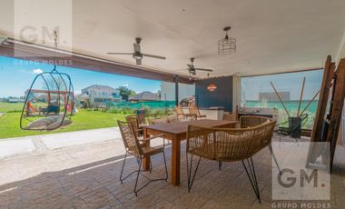 Hermosa casa en alquiler en Country Boca Ratón! Con Pileta y Parrilla!