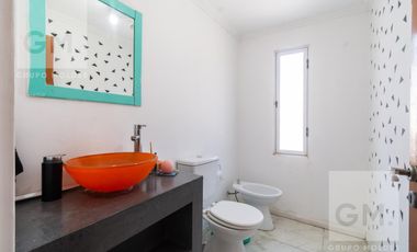 Hermosa casa en alquiler en Country Boca Ratón! Con Pileta y Parrilla!