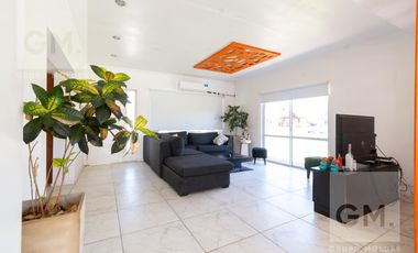 Hermosa casa en alquiler en Country Boca Ratón! Con Pileta y Parrilla!