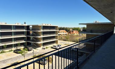 Departamento en Terrazas de Santa María, 2 ambientes con balcón y cochera