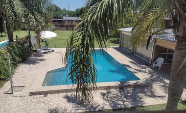 VENTA /PERMUTA - Casa Alpina, quincho y pileta - Garita 16, Funes.