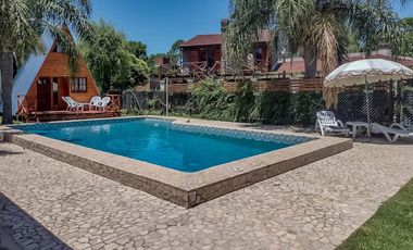 VENTA /PERMUTA - Casa Alpina, quincho y pileta - Garita 16, Funes.