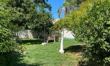 Casa en alquiler en Adrogue