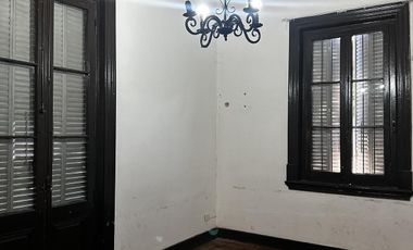 Casa en alquiler en Adrogue