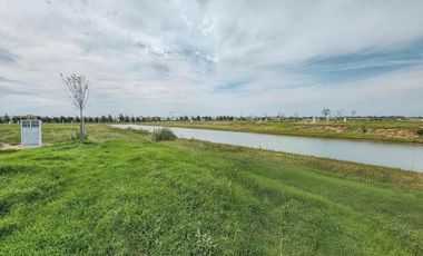 Terreno en Funes Lakes