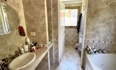 Casa en Alquiler 5 ambientes Saint Thomas Canning