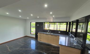 Casa en Profesional Country Club