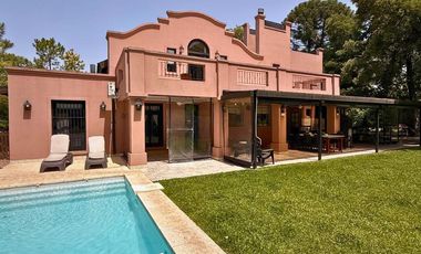 CASA 5 AMBIENTES EN VENTA, BARRIO LA CODORNIZ, LOS CARDALES