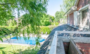 3 dormitorios con pileta y jardin alquiler anual.