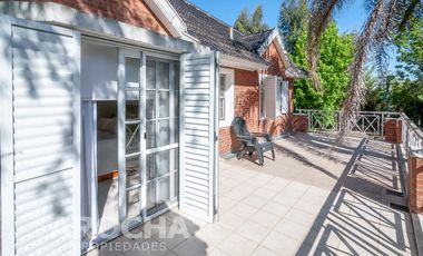 3 dormitorios con pileta y jardin alquiler anual.