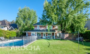 3 dormitorios con pileta y jardin alquiler anual.
