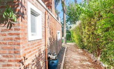 3 dormitorios con pileta y jardin alquiler anual.