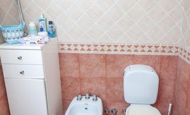 3 dormitorios con pileta y jardin alquiler anual.